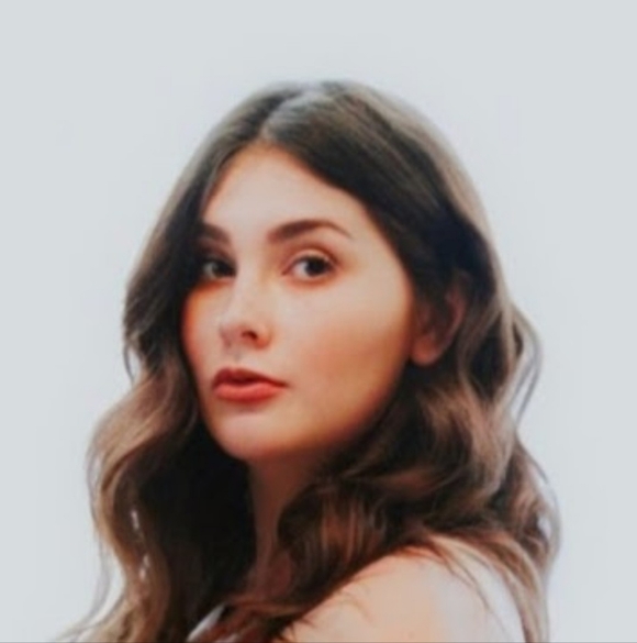 Meet your Posher, Brittney - Picture 1 of 1